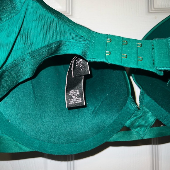 NWOT VICTORIAS SECRET Very Sexy Push Lace Push Up Bra in Emerald Green - Picture 3 of 3